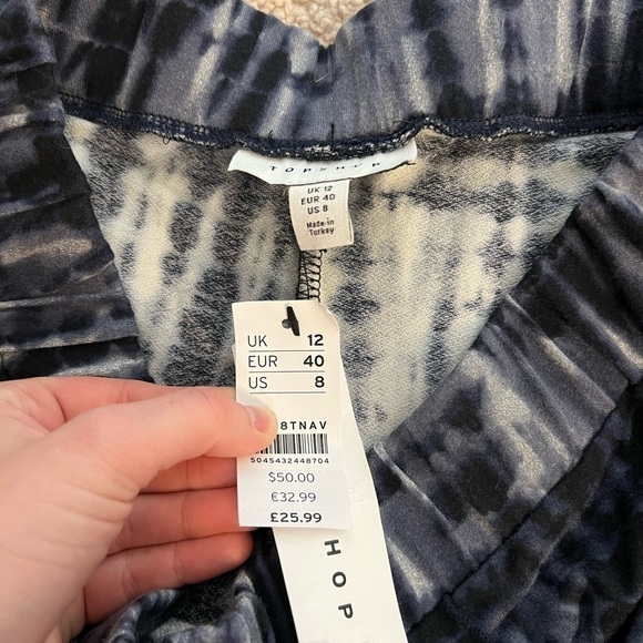 TOPSHOP Women’s Blue Tie Dye Flowy Pants Size 8 NWT - Picture 9 of 10